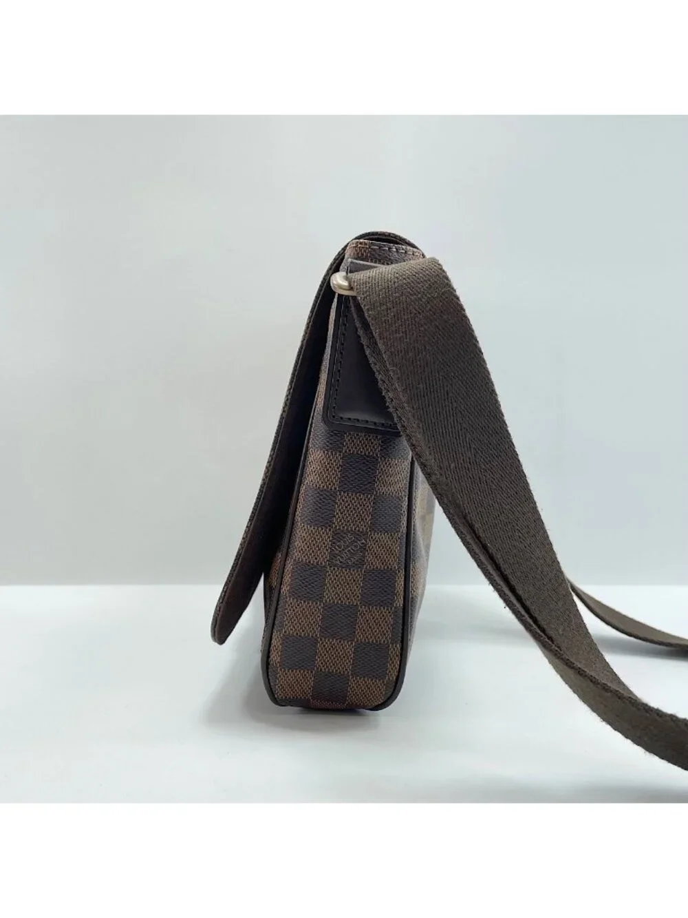Louis Vuitton Shoulder Bag District PM